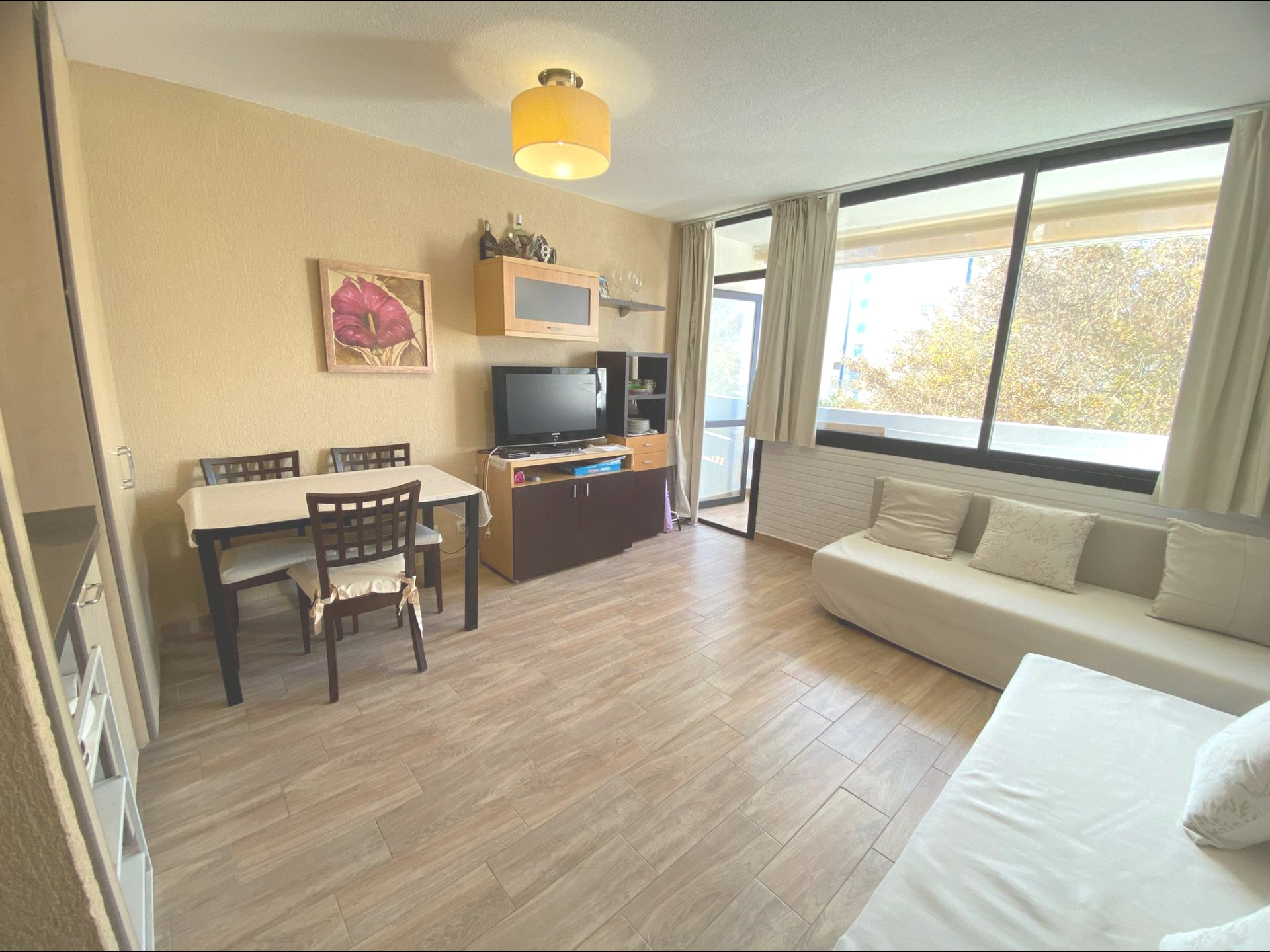 Estudio reformado en Residencial El Rocío