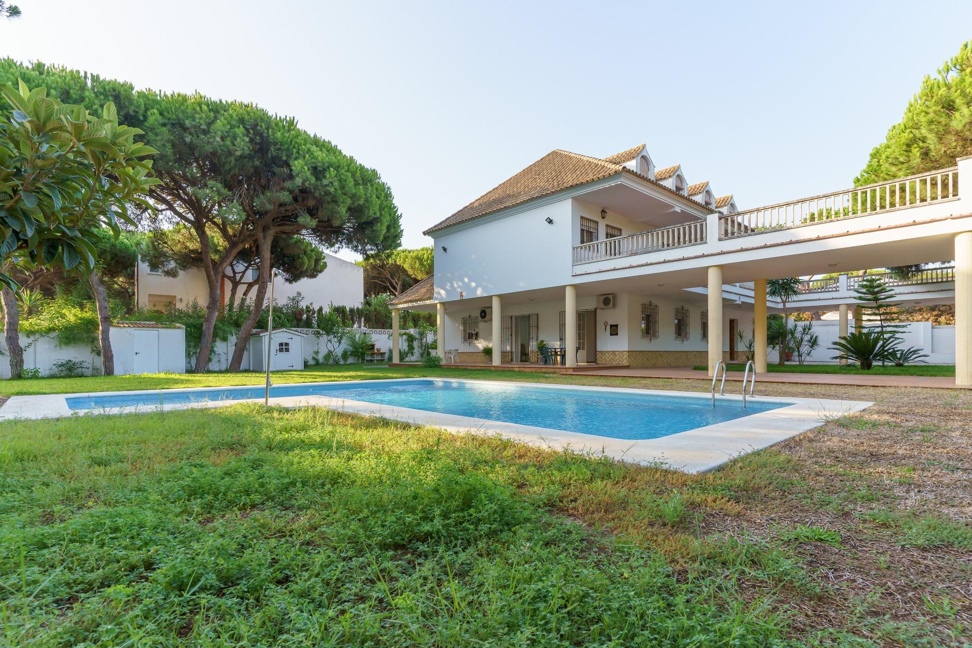 Exclusivo chalet independiente en Mazagón, a solo 400 metros de la playa