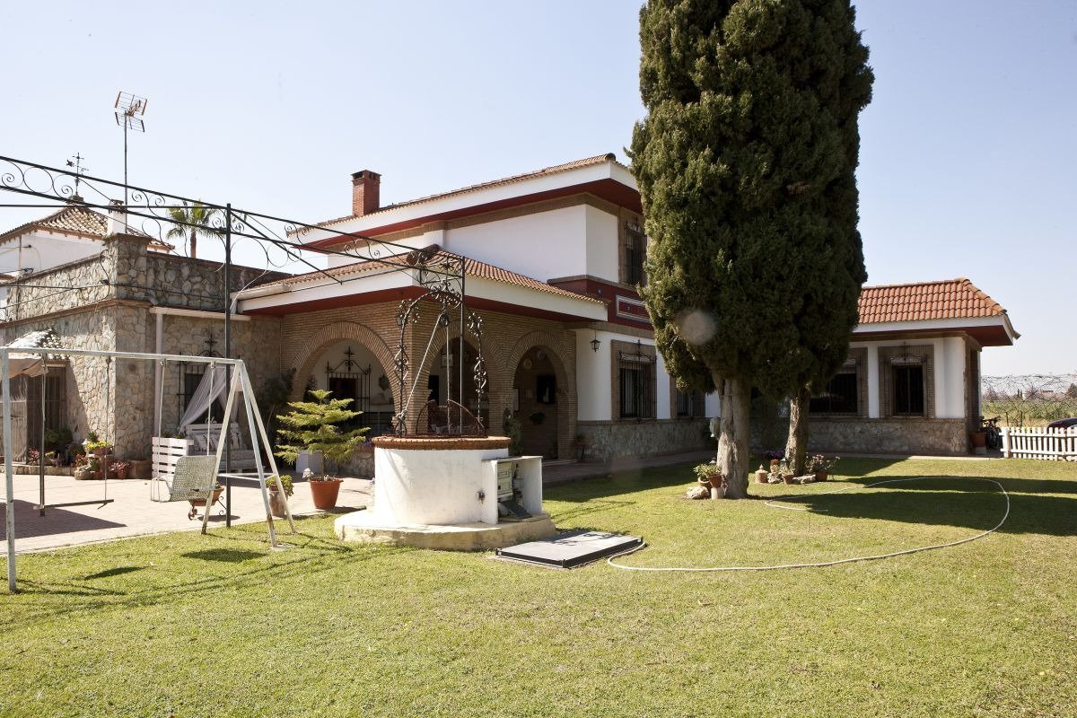 Impresionante y señorial chalet Espartinas