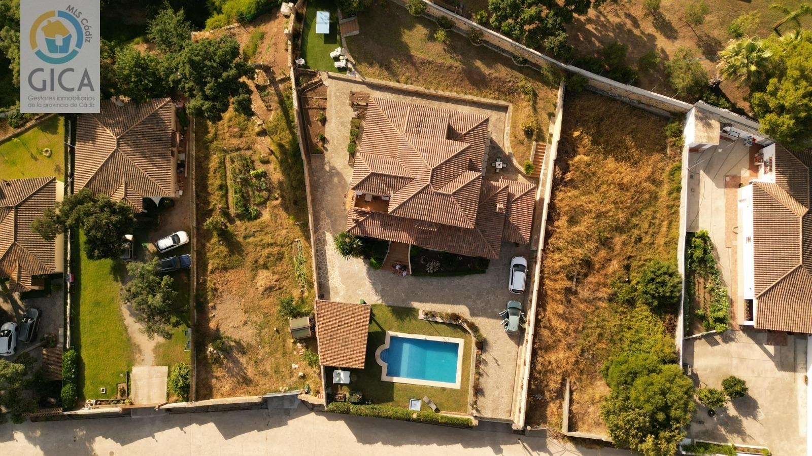 Chalet con terreno en las Herrizas