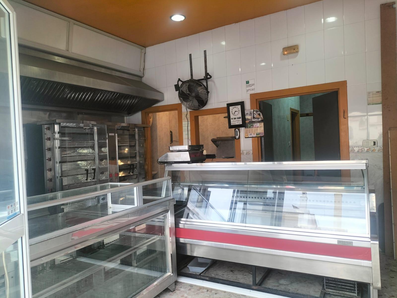 LOCAL COMERCIAL EN PUERTO REAL