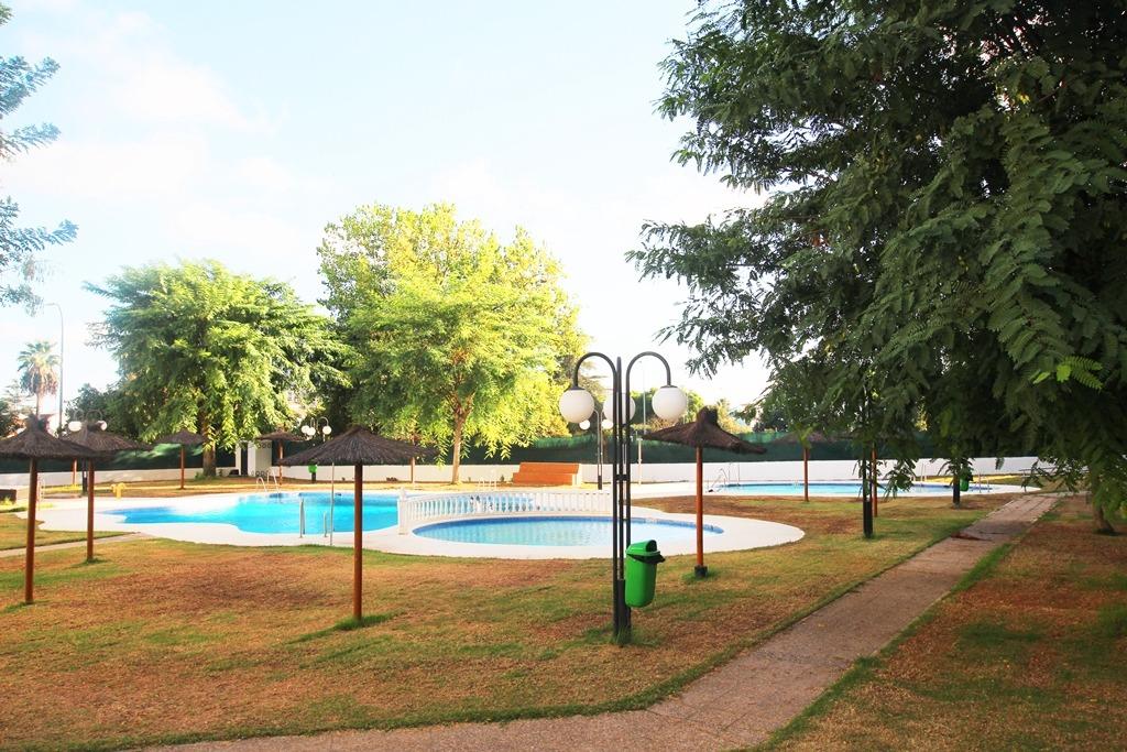 PISO CON TERRAZA Y TRASTERO EN ZONA NORTE