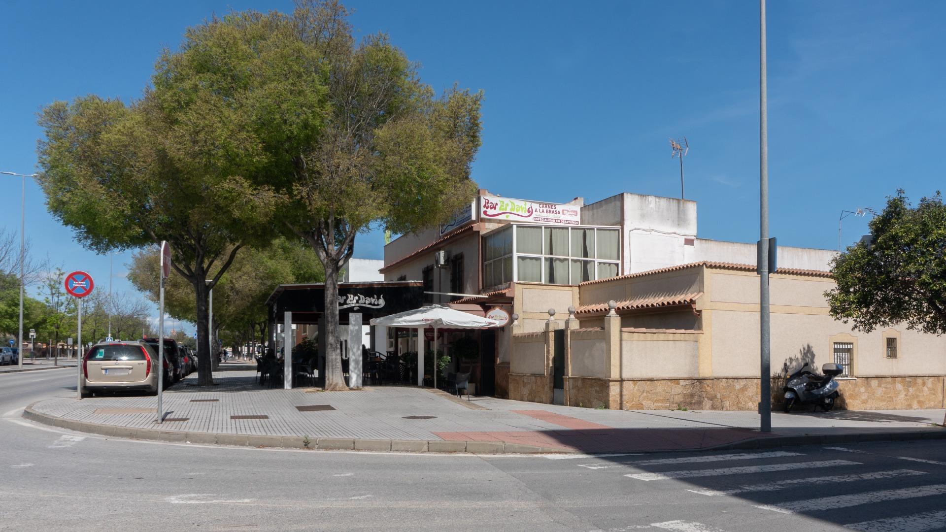 BAR CON VIVIENDA EN ZONA NORTE