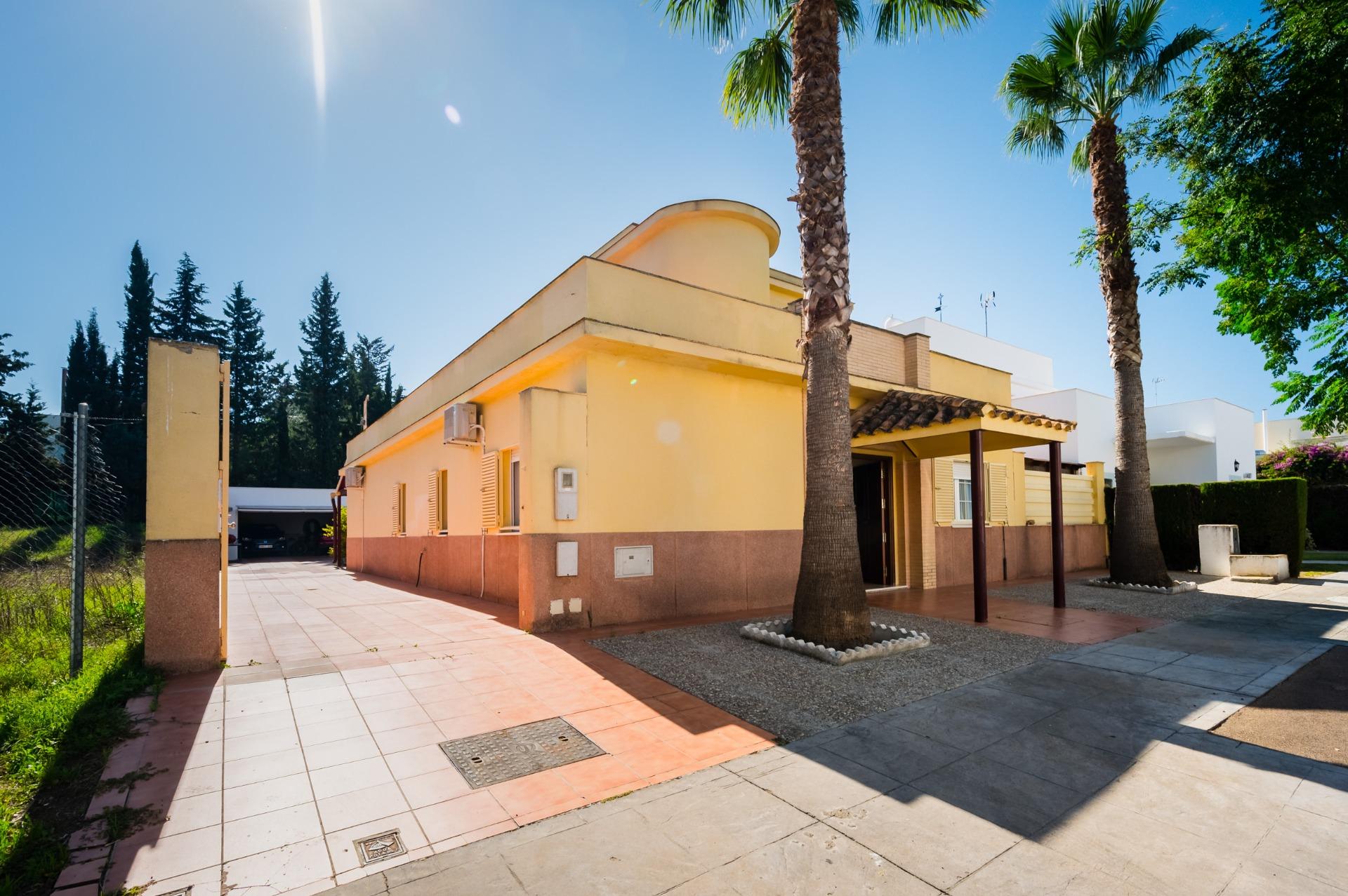 ALJARAFE. ALMENSILLA. CHALET INDEPENDIENTE